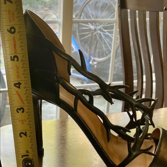 🎃HOST PICK🎃Balenciaga Gothic Black Vine Pumps. Size 8.0. Black Leather. - Picture 12 of 14